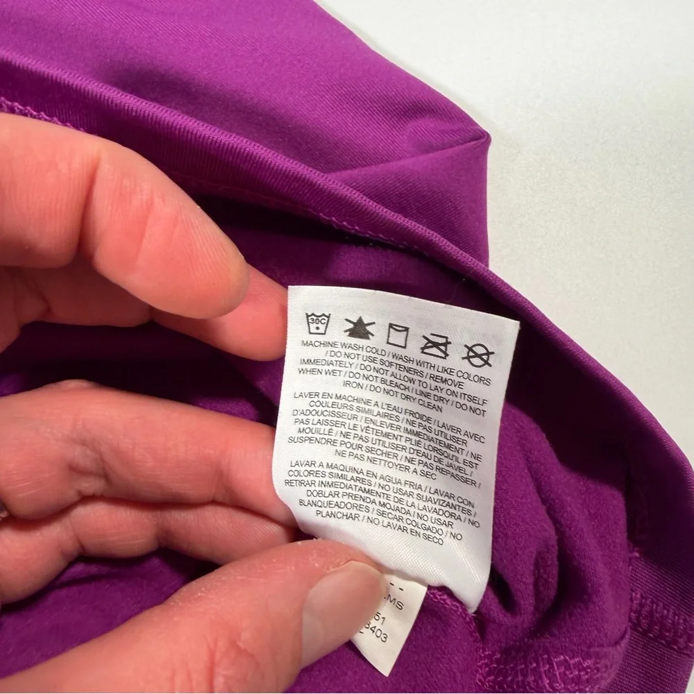 Nike Dri-Fit Women's Live Strong Purple Long Sleeve‎ 1/4 Zip Pullover Size XS